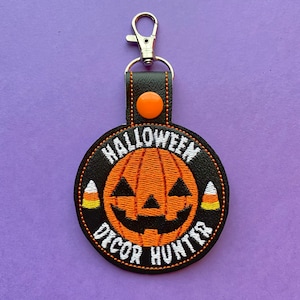 Halloween Decor Hunter Classic Pumpkin Keychain