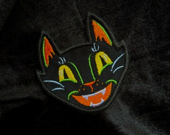 Vintage Scaredy Cat - Embroidered Iron-On Patch