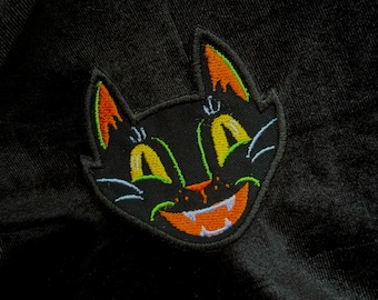 Vintage Scaredy Cat - Embroidered Iron-On Patch