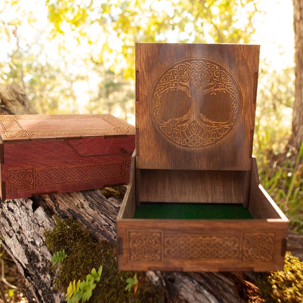 Customizable Engraved Dice Tower, Baltic Birch Plywood