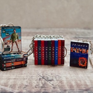 Miniatur TV Serie DVD Schlüsselanhänger & Magnete