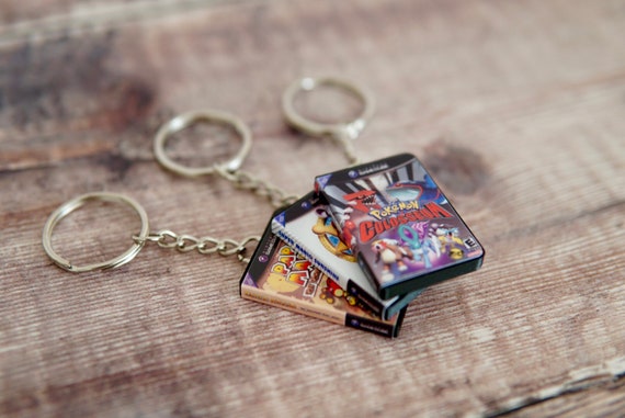 ミニチュアゲームキューブキーホルダー＆マグネット - Etsy 日本