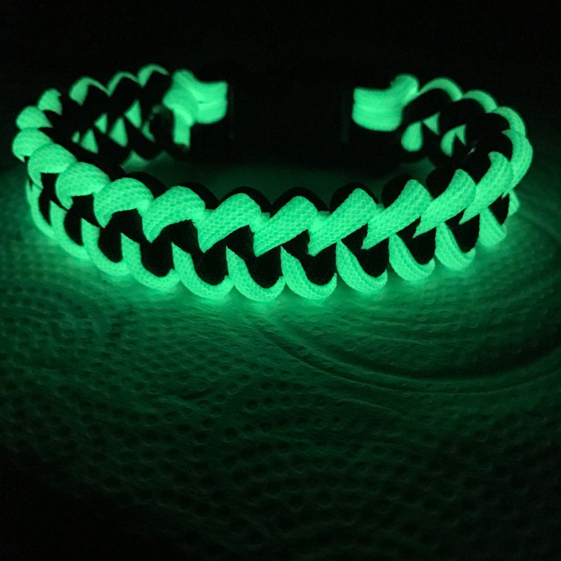 Elegant Glow In The Dark Bracelets Images
