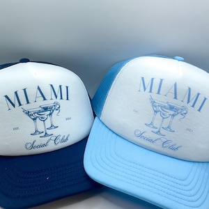 Cappelli da addio al nubilato personalizzati con cocktail costieri / Cappellino da camionista personalizzato per addio al nubilato in spiaggia / Social Club / Merchandising di lusso per addio al nubilato / Rosmarino
