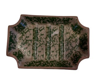BBP groen sponswerk zoutglazuur steengoed zeepbakje Beaumont Brother Pottery VTG