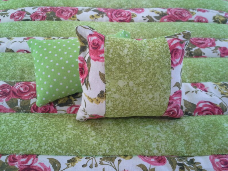 dolls quilt and pillow set