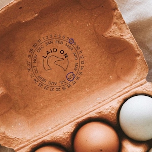 Sello para cartones de huevo con fecha de recogida de los huevos de gallina o de pato en diferentes idiomas