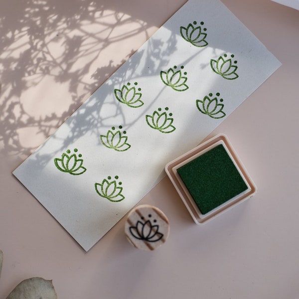 Simple lotus flower rubber stamp for meditation journal decoration, minimalistic lotus flower wooden stamp, gift for meditation teacher