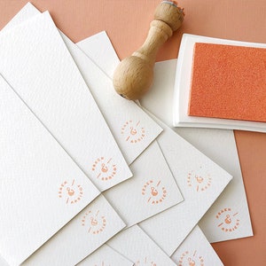 kleiner Logo Stempel 1,2 cm für Tags und Pakete, Verpackung Aufkleber Stempel, individueller kleiner Verpackung Shop, Kundenkarte Mini Stempel