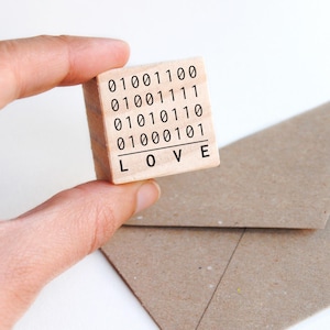 Sello de goma de amor en código binario para boda tecnológica, tarjeta de aniversario nerd, tarjeta de San Valentín de informática, cumpleaños de programador