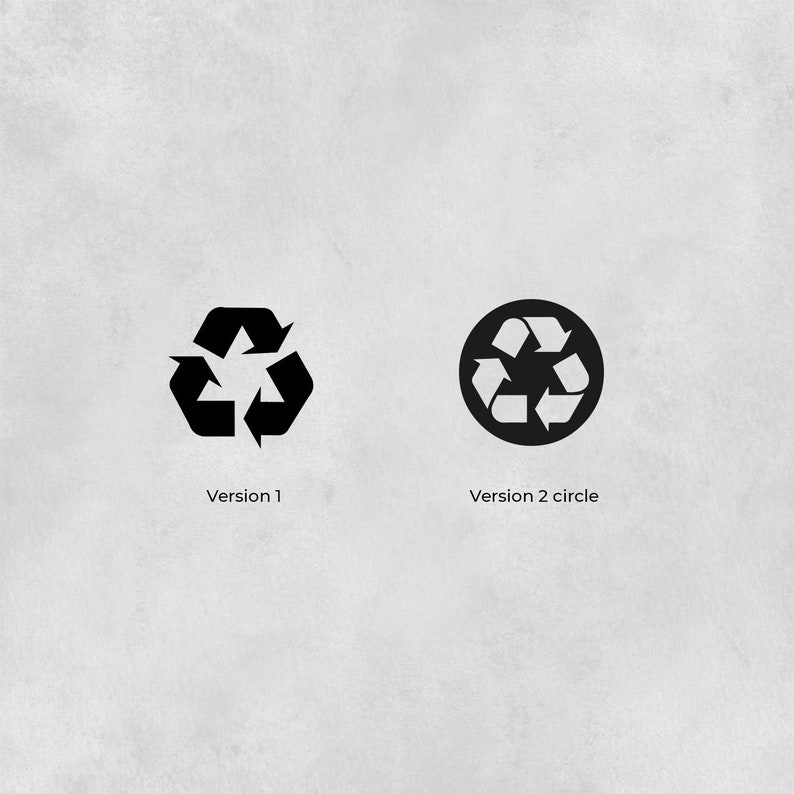 K&ouml;nnte beinhalten: Zwei schwarz-wei&szlig;e Recycling-Symbole. Das erste Symbol ist ein Dreieck mit Pfeilen, die sich in einer Kreisbewegung drehen. Das zweite Symbol ist ein Kreis mit Pfeilen, die sich in einer Kreisbewegung drehen.