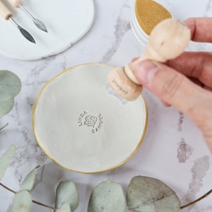 DIY jewelry plate for wedding favors by sira lobo for biterswit