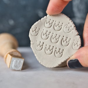 Timbro antico con texture floreale per argilla polimerica e ceramica, timbro acrilico semplice con fiore per saponi e ceramica, strumento per la decorazione dell'argilla