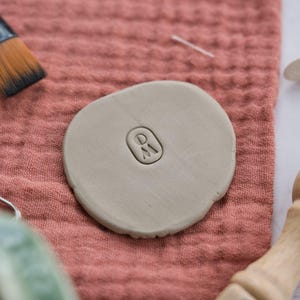 Custom monogram pottery stamp art deco style, Personalized logo for clay makers, Retro vintage initials stamp, Modern classic oval clay tool