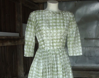 Vintage 1950's Silky Green and White Full Skirt Dress/Small