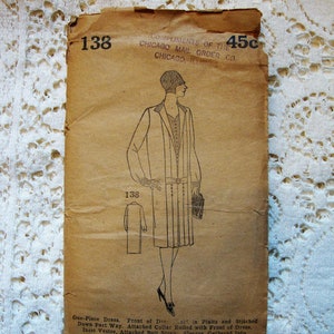 Vintage Antique 1920&#39;s Flapper Art Deco Dress Pattern One Piece Dress with Pleats *