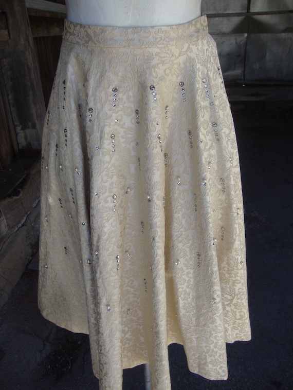 Vintage 1950's Ivory Brocade Full Skirt with Rhin… - image 5