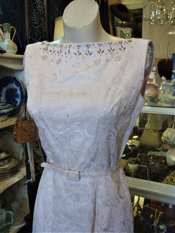 Vintage 1950's Pink Embroidered Lurex Wiggle Shea… - image 4