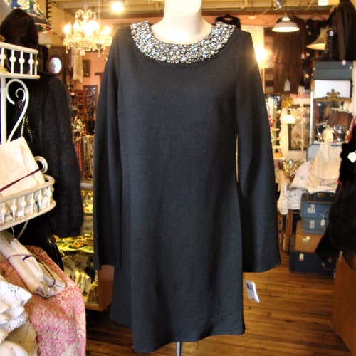 Shops Vera Wang Wool Knit Dress with Jeweled Collar/Size 14/NWT/595.00 Retail/LBD