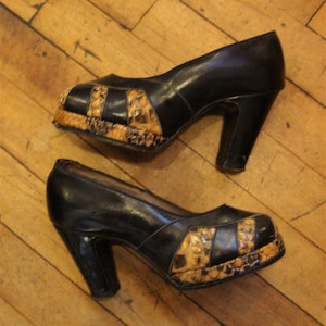 Vintage 1930&#39;s 1940&#39;s Leather and Snakeskin Platform High Heel Baby Doll Toe Pumps Shoes/Size 4.5/Costume/WWII