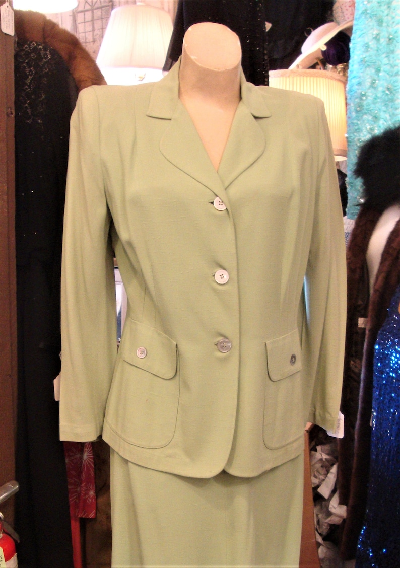 Vintage 1940/'s 1950/'s Spring Green Rayon 2 Piece Suit with Pearl ButtonsSize Medium