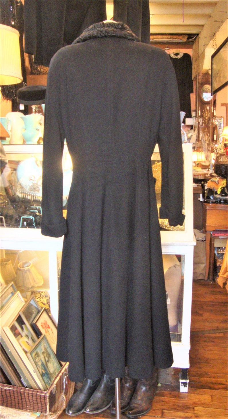 SALE Vintage 1930's 1940's Black Wool Princess Fit and Flare Coat with Persian Lamb Trim/size S/M image 10