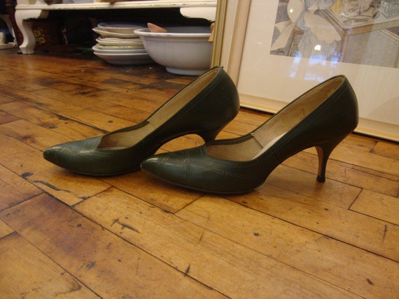 Vintage 1950's 1960's Green High Heel Pumps Mad M… - image 7