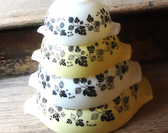 Vintage 1950's-1960's Pyrex Cinderella Bowl Set in Gooseberry/Retro Kitchen/Kitchen Collectibles
