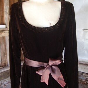 Vintage 1960's 1970's Victor Costa Warm Brown Velvet Scoop Neck Dress with Full Skirt/Small image 6