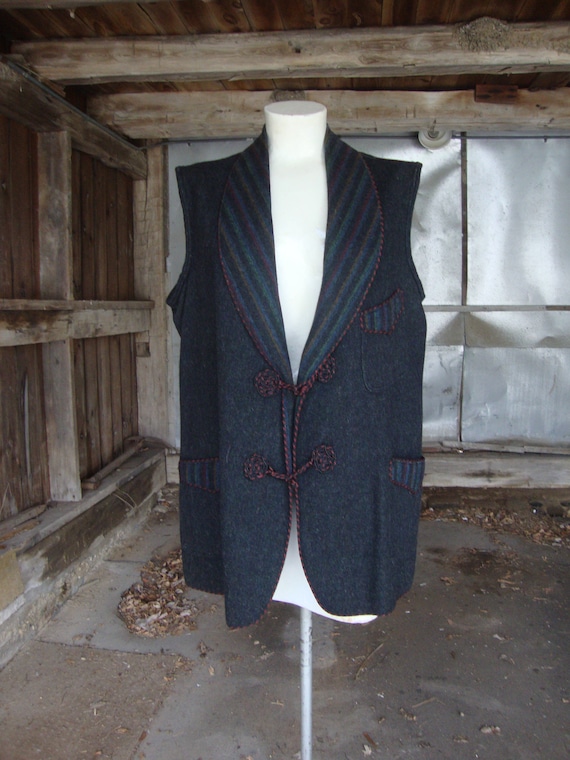 Vintage Antique Wool Shawl Collar Vest * Circa 191