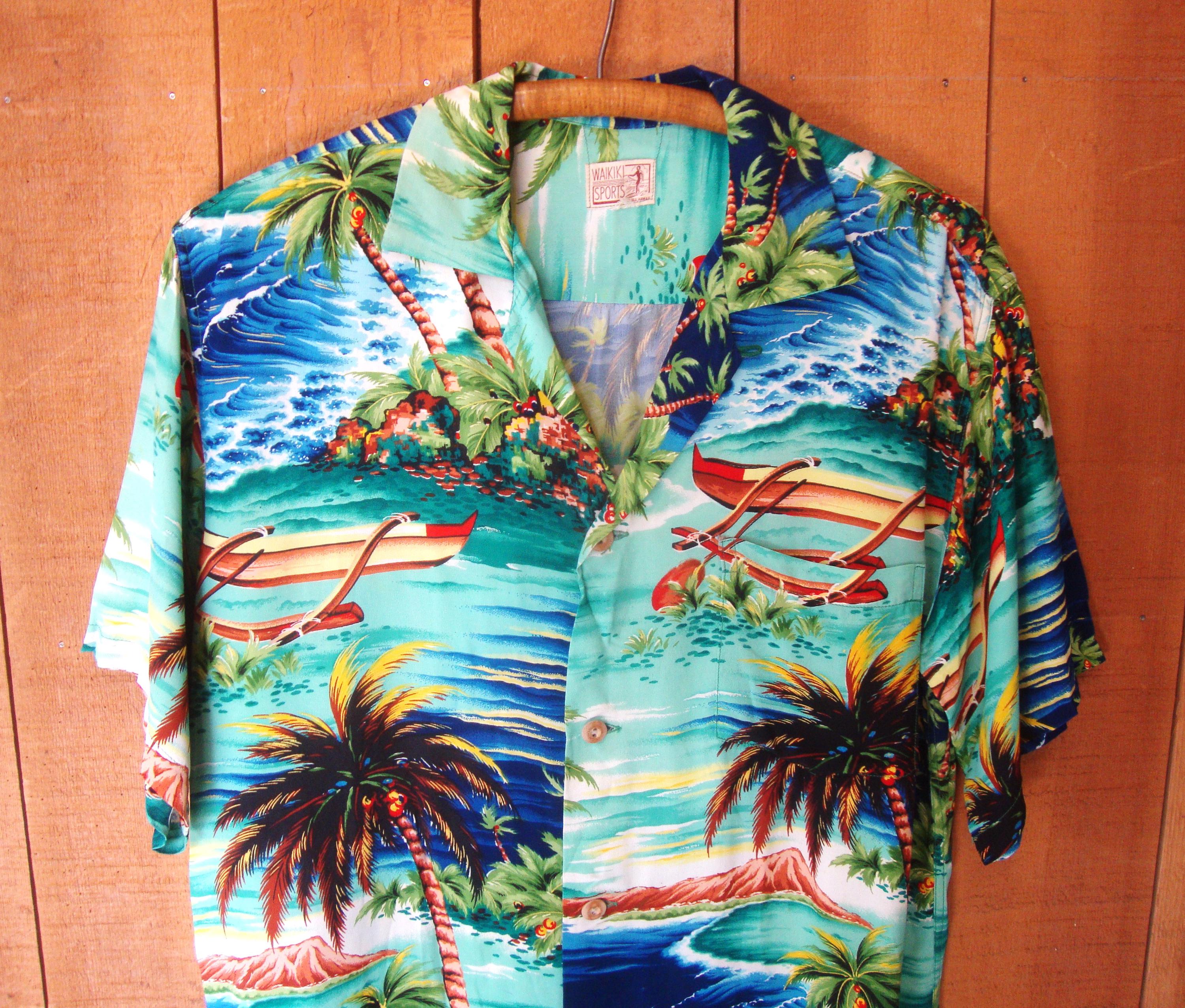 Vintage Rayon Crepe Hawaiian Shirt: Waikiki Sports Loop Collar