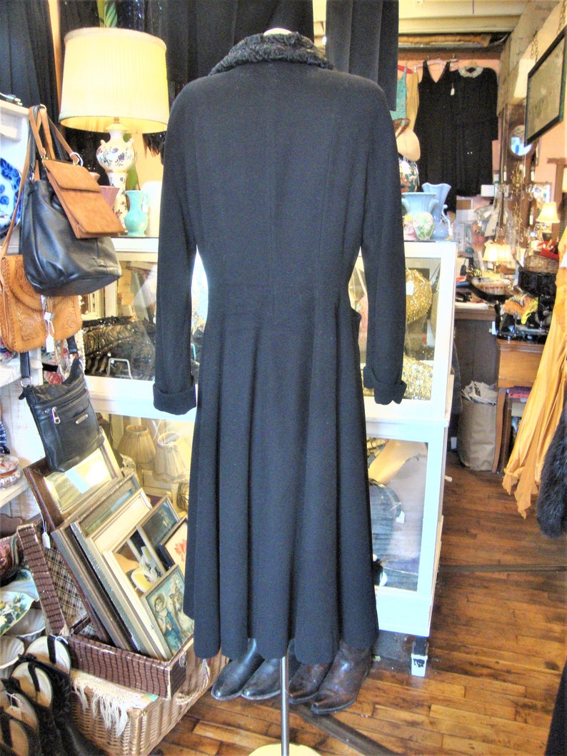 SALE Vintage 1930's 1940's Black Wool Princess Fit and Flare Coat with Persian Lamb Trim/size S/M image 6