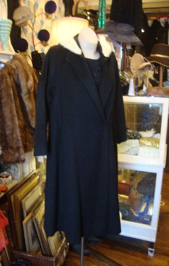 Vintage 1940's 1950's  Lush Black Wool Swing Coat… - image 2