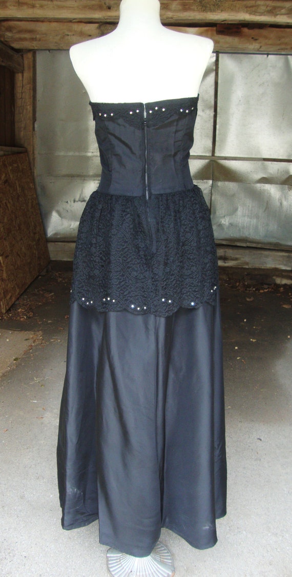 Vintage 1940's Black Taffeta and Lace Strapless D… - image 4