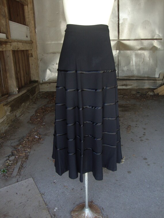 Vintage 1940's 1950's Black Rayon Crepe Flared Sk… - image 8