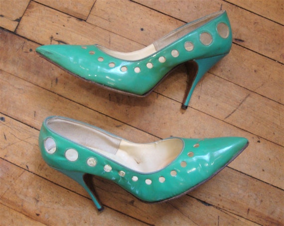 Vintage 1950's 1960's  Turquoise Shiny High Heels… - image 1