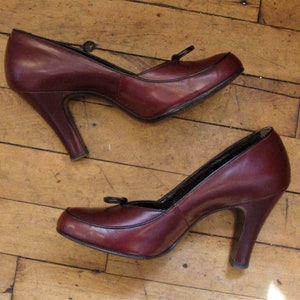 Vintage 1940's 1950's Wine Maroon Baby Doll Pin Up High Heel Shoes Pumps * Size 7N