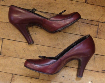 Vintage 1940's 1950's Wine Maroon Baby Doll Pin Up High Heel Shoes Pumps * Size 7N