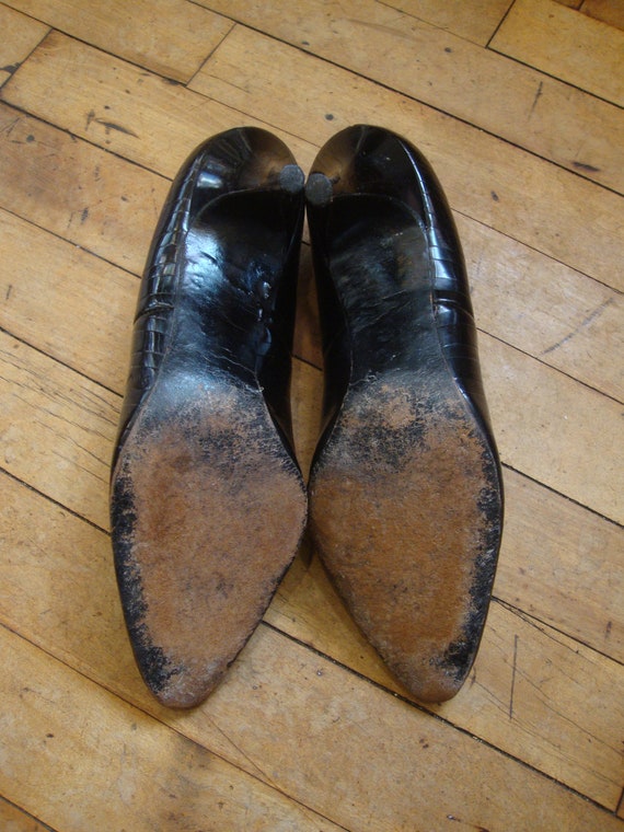 Vintage 1960's Faux Alligator Shoes Pumps/Black/L… - image 7