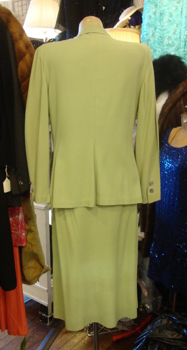 Vintage 1940/'s 1950/'s Spring Green Rayon 2 Piece Suit with Pearl ButtonsSize Medium