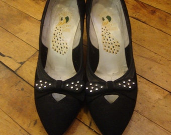 Zapatos vintage de ante negro: zapatos con lazo de diamantes de imitación de los años 40, talla 5.5