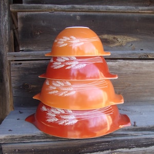Vintage Pyrex Autumn Harvest Cinderella Mixing Bowl Set