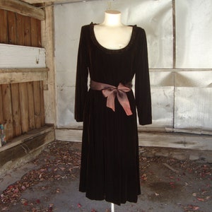 Vintage 1960's 1970's Victor Costa Warm Brown Velvet Scoop Neck Dress with Full Skirt/Small image 1