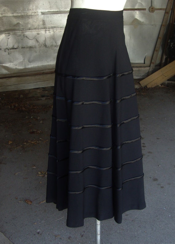 Vintage 1940's 1950's Black Rayon Crepe Flared Sk… - image 5