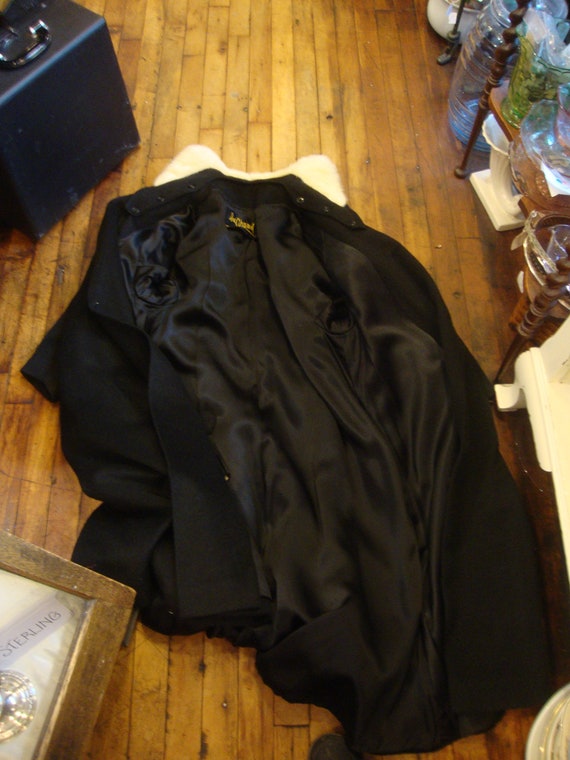 Vintage 1940's 1950's  Lush Black Wool Swing Coat… - image 9