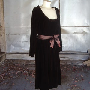 Vintage 1960's 1970's Victor Costa Warm Brown Velvet Scoop Neck Dress with Full Skirt/Small image 5