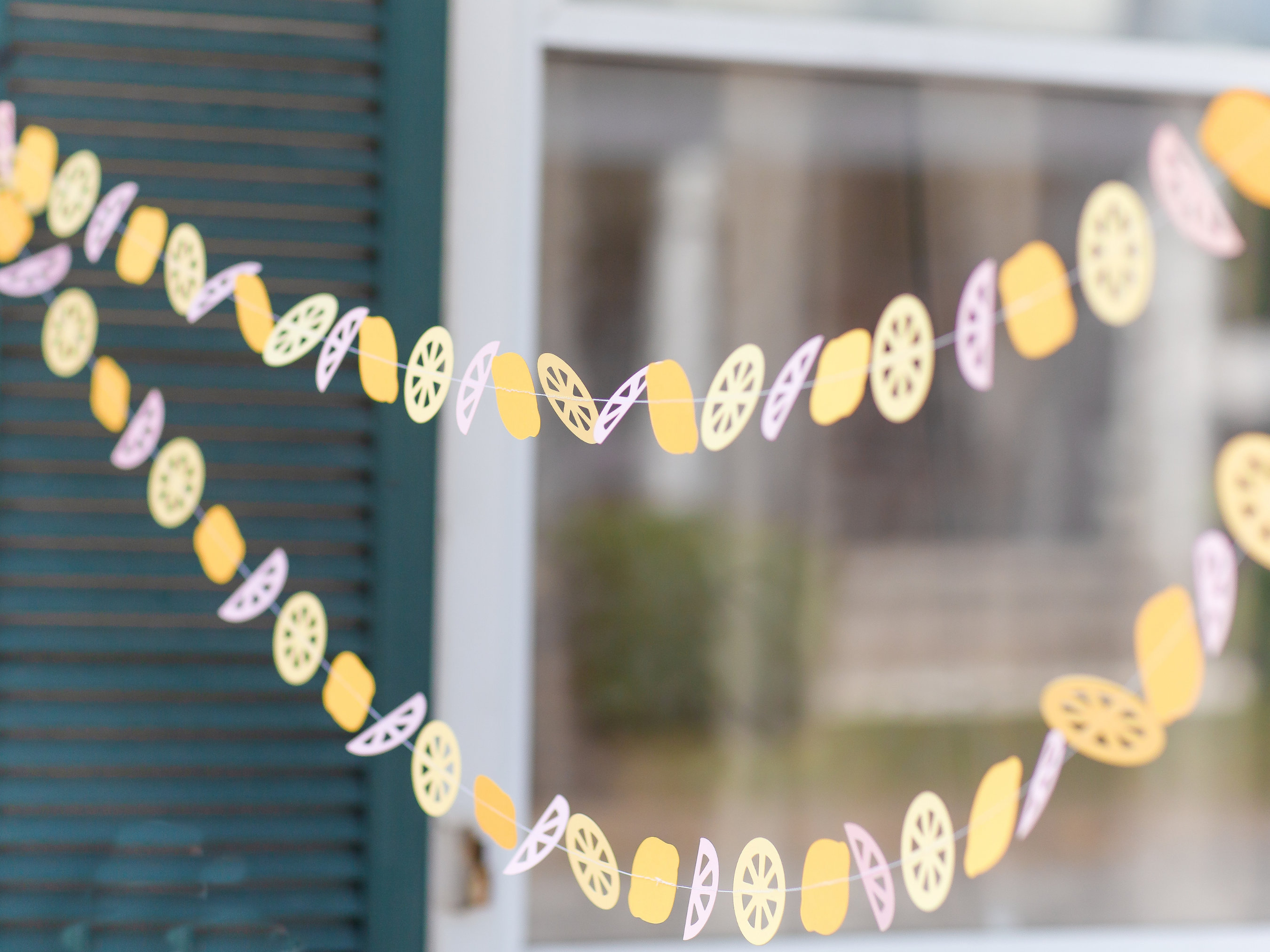 Lemon Garland, Lemonade Banner, Lemonade Party Decor, Lemon Smash Cake, Lemon First Birthday