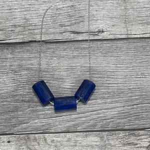 Halsband med lapis lazuli och sterlingsilver