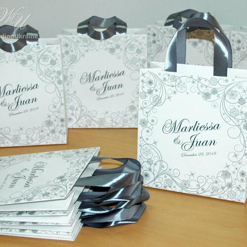 40 Winter wedding Welcome Bags with satin ribbon handles, silver snowflakes and shops your names Personalized Winter Wonderland wedding favor