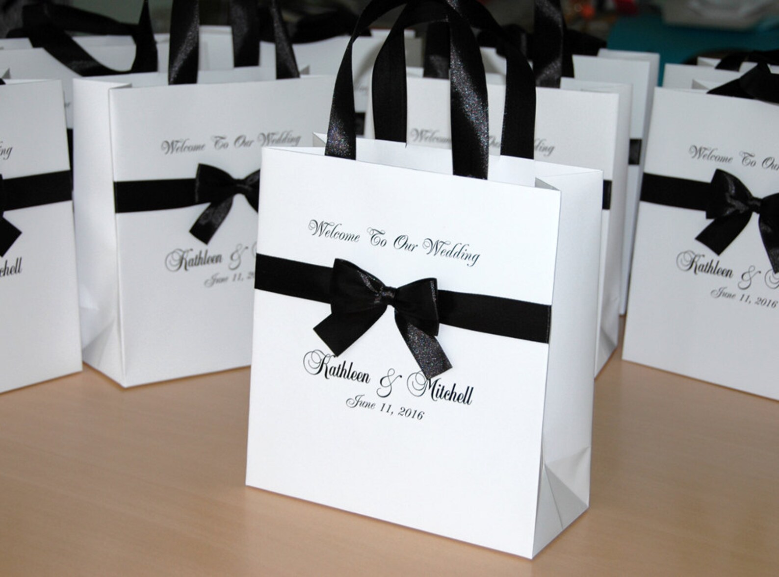 25 Wedding Welcome Bags With Satin Ribbon Bow and Names - Etsy